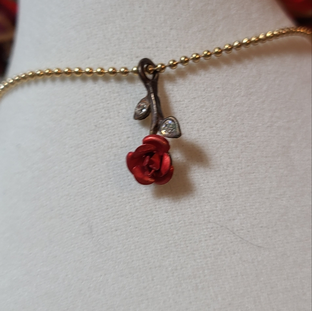 Unique Vintage Gold Chain with Red Rose Pendant Necklace